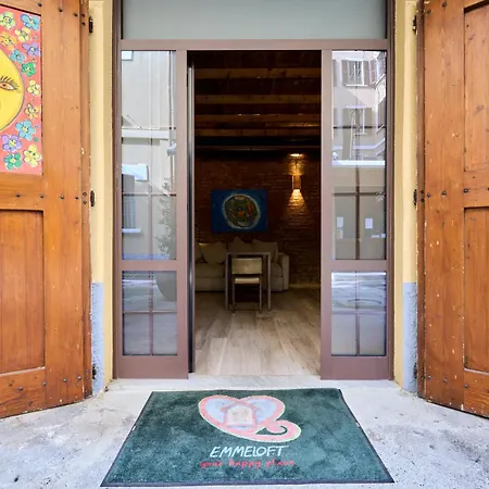 Red Moon-emme Loft *