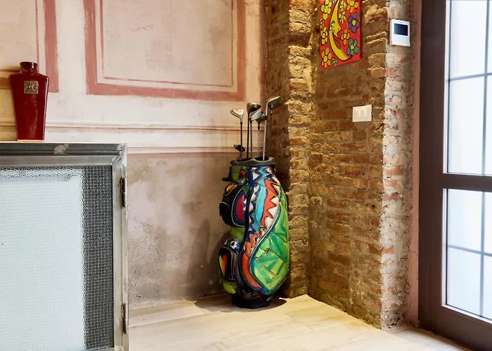 Emme Loft I Red Moon - Chic Design Loft * Milano